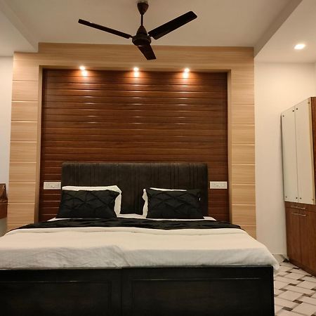 Kollolini Kolkata Bed & Breakfast Ngoại thất bức ảnh
